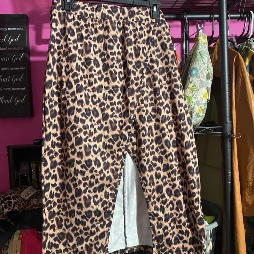 Leopard Print Midi Skirt